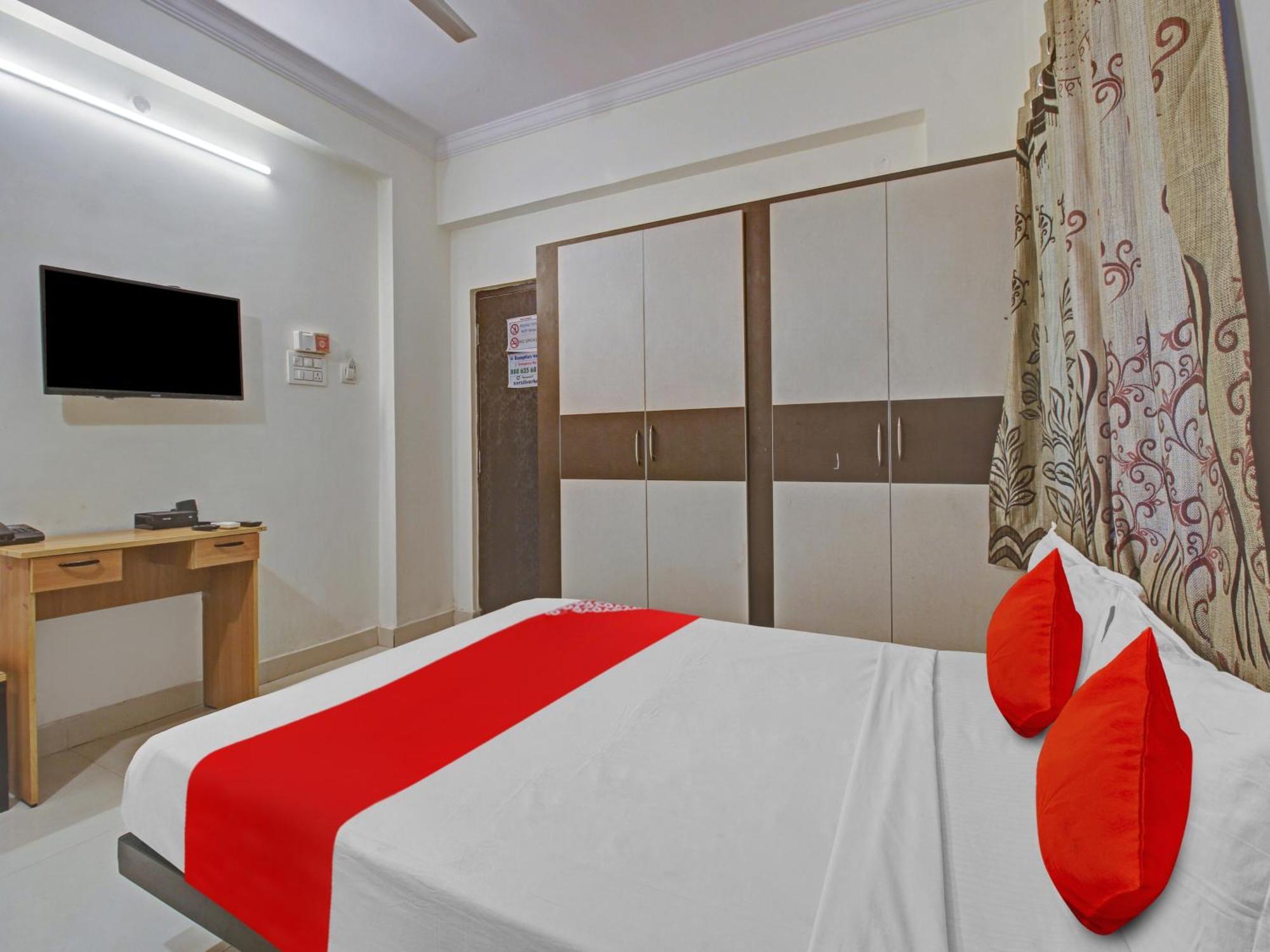 Hotel O Svr Silver Key Lingampalli Exteriér fotografie