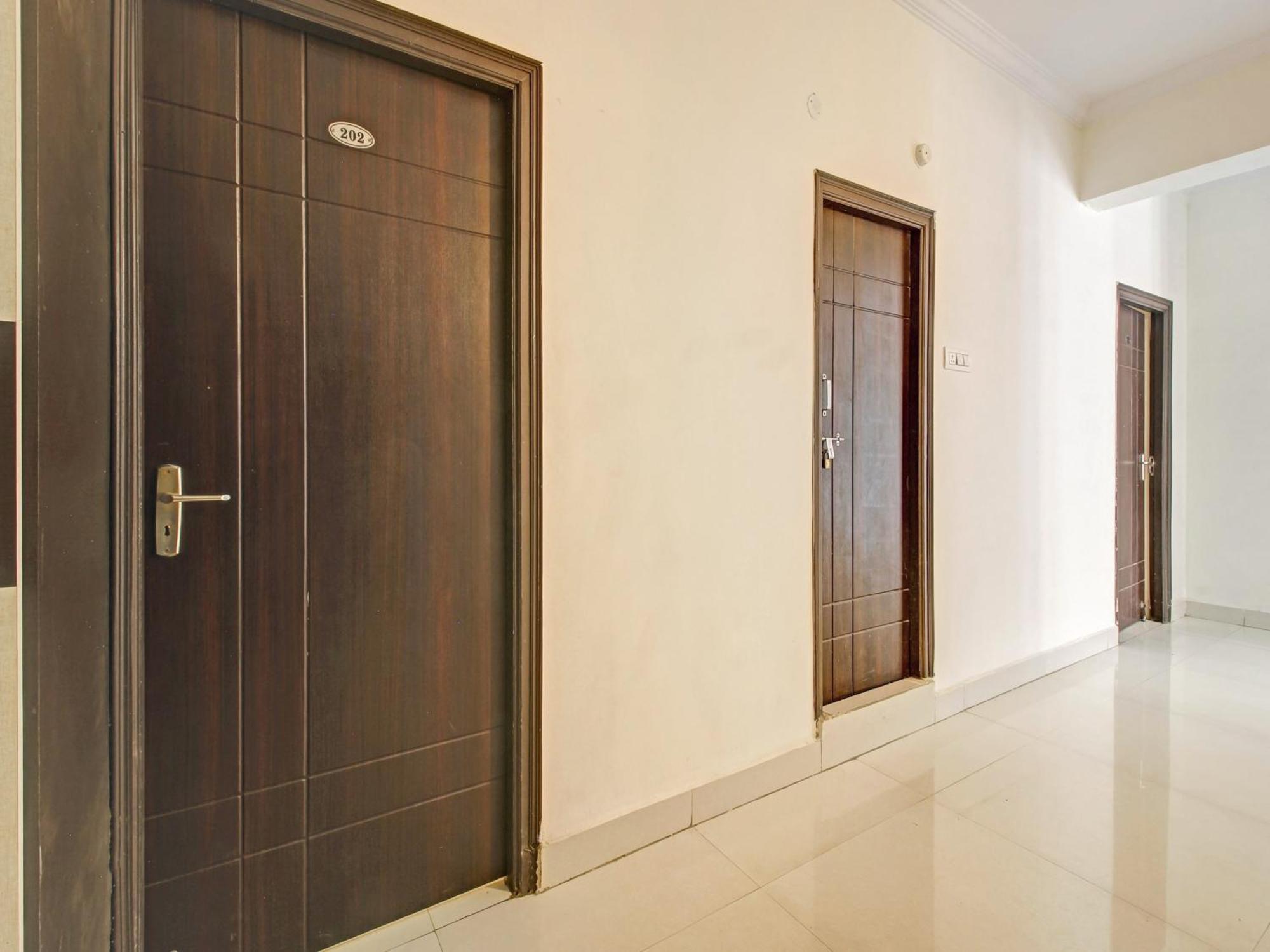 Hotel O Svr Silver Key Lingampalli Exteriér fotografie