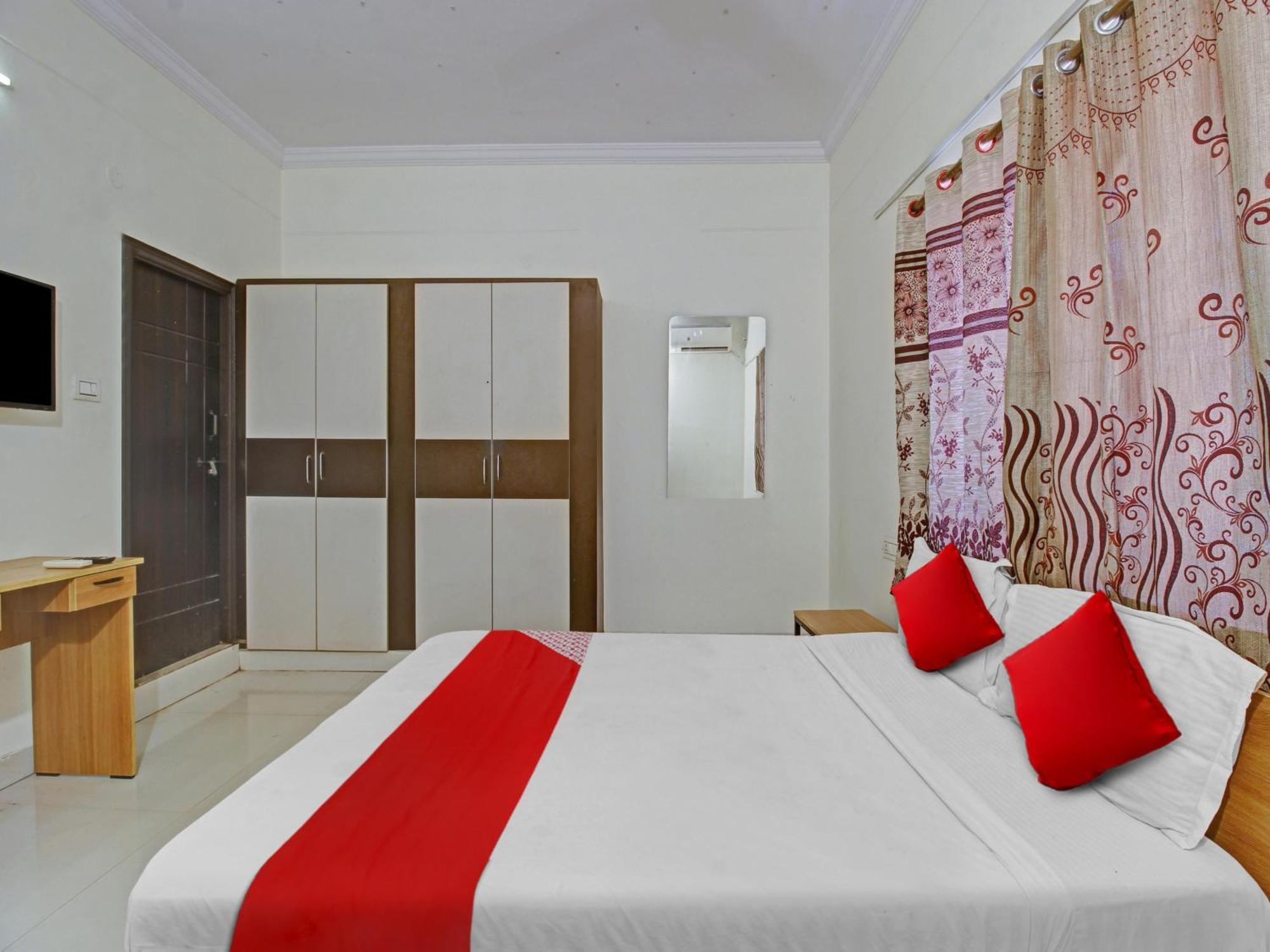 Hotel O Svr Silver Key Lingampalli Exteriér fotografie
