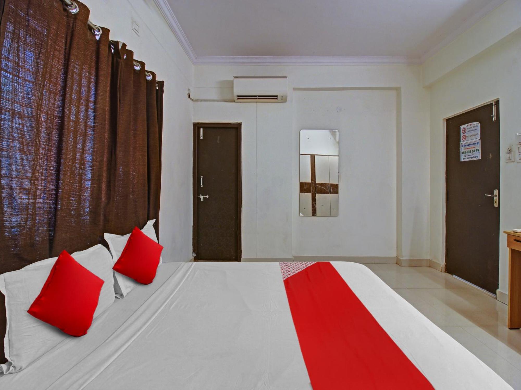 Hotel O Svr Silver Key Lingampalli Exteriér fotografie
